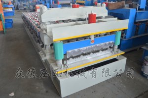820多玻琉璃瓦压瓦机